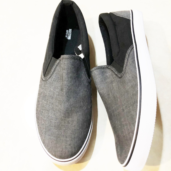 mossimo slip on shoes